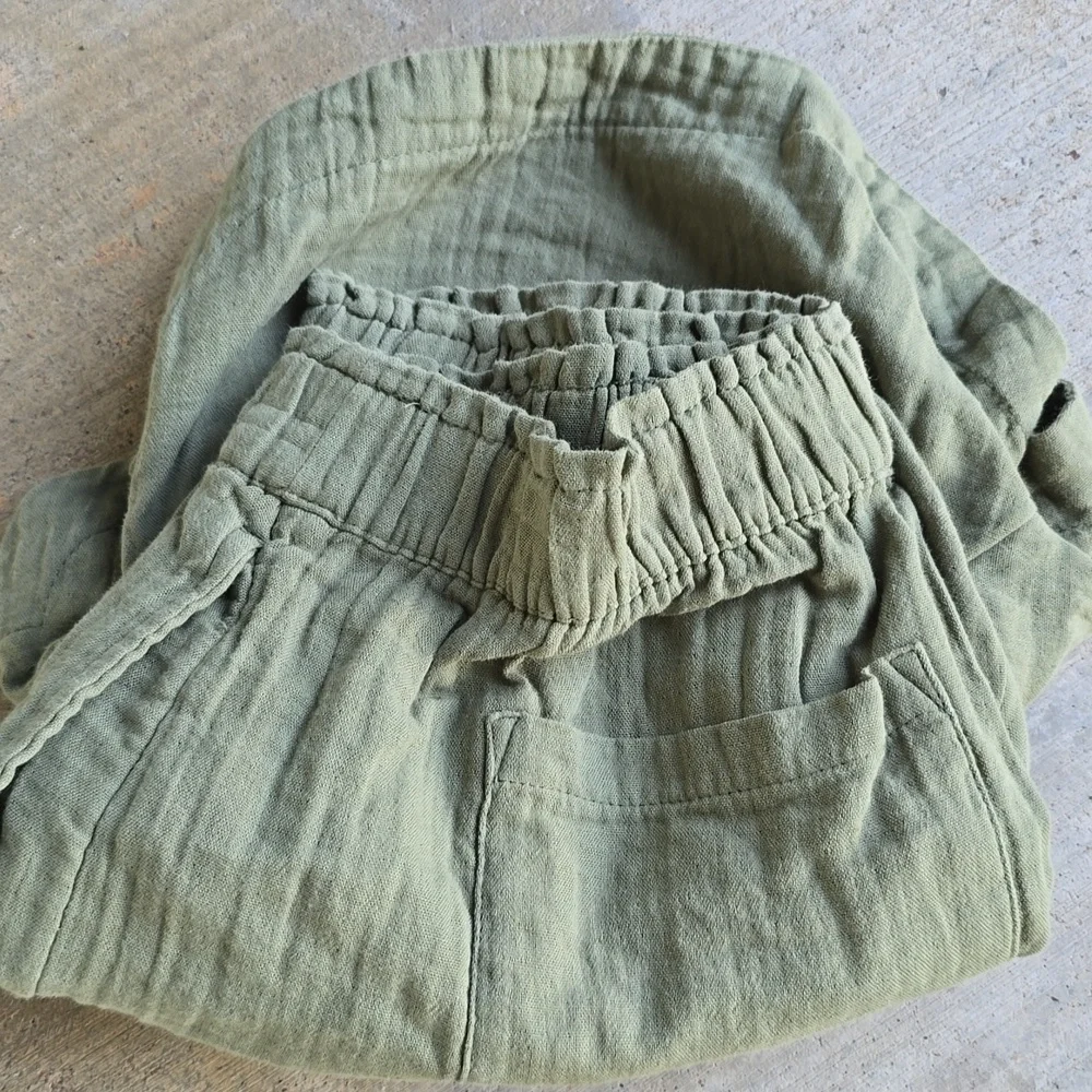 Old Navy Light Olive Green High Waist Women’s Shorts